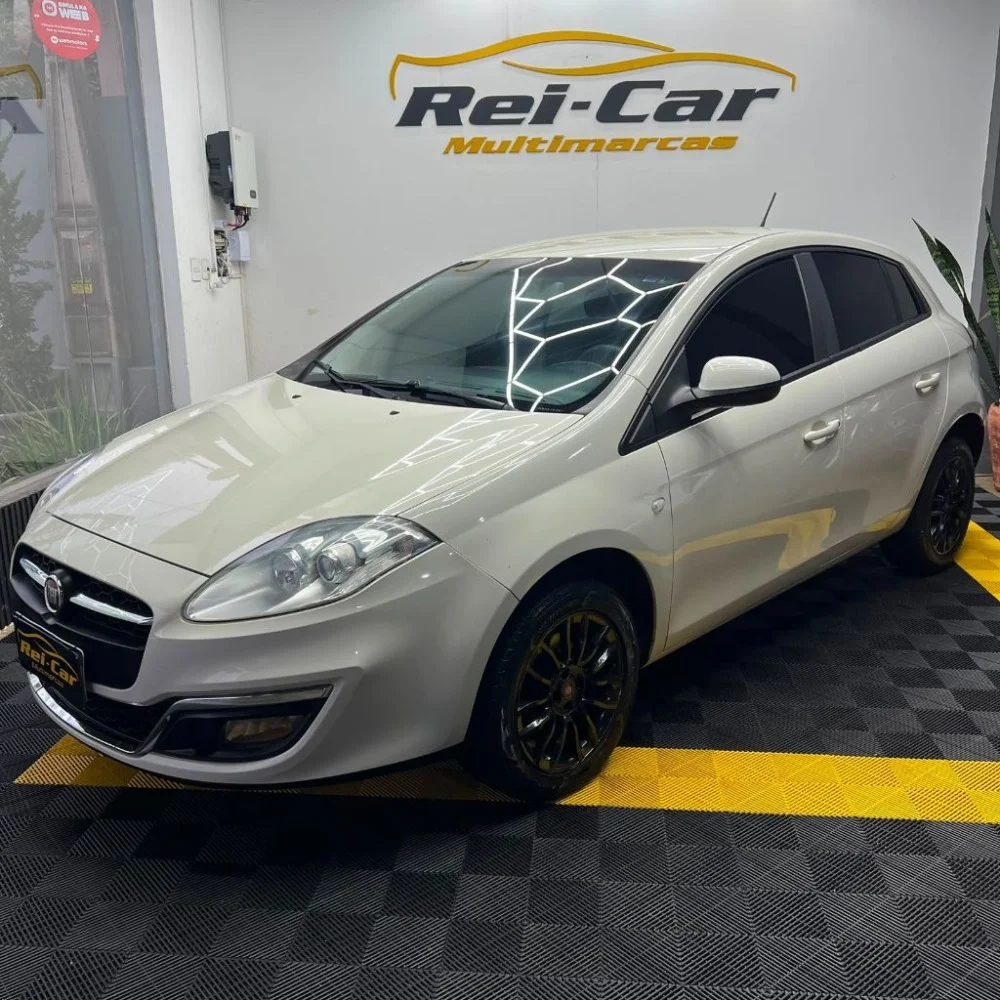 Fiat Bravo ESSENCE 1.8 Flex 16V 5p